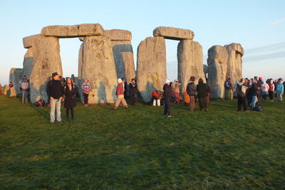 pics/120922/DSCF0858.JPG Stonehenge Autumn Equinox 2012 Photo by Mike Bouckley